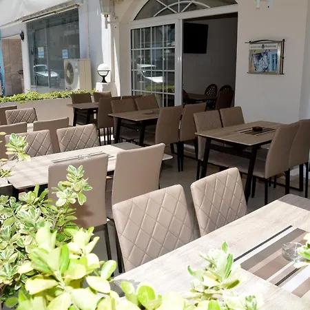 Hotell Poseidon Paralia (Evia)
