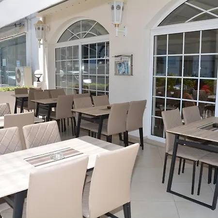 Hotell Poseidon Paralia (Evia)